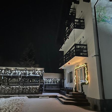 Отель Casuta De Langa Izvor Моечиу-де-Сус Экстерьер фото