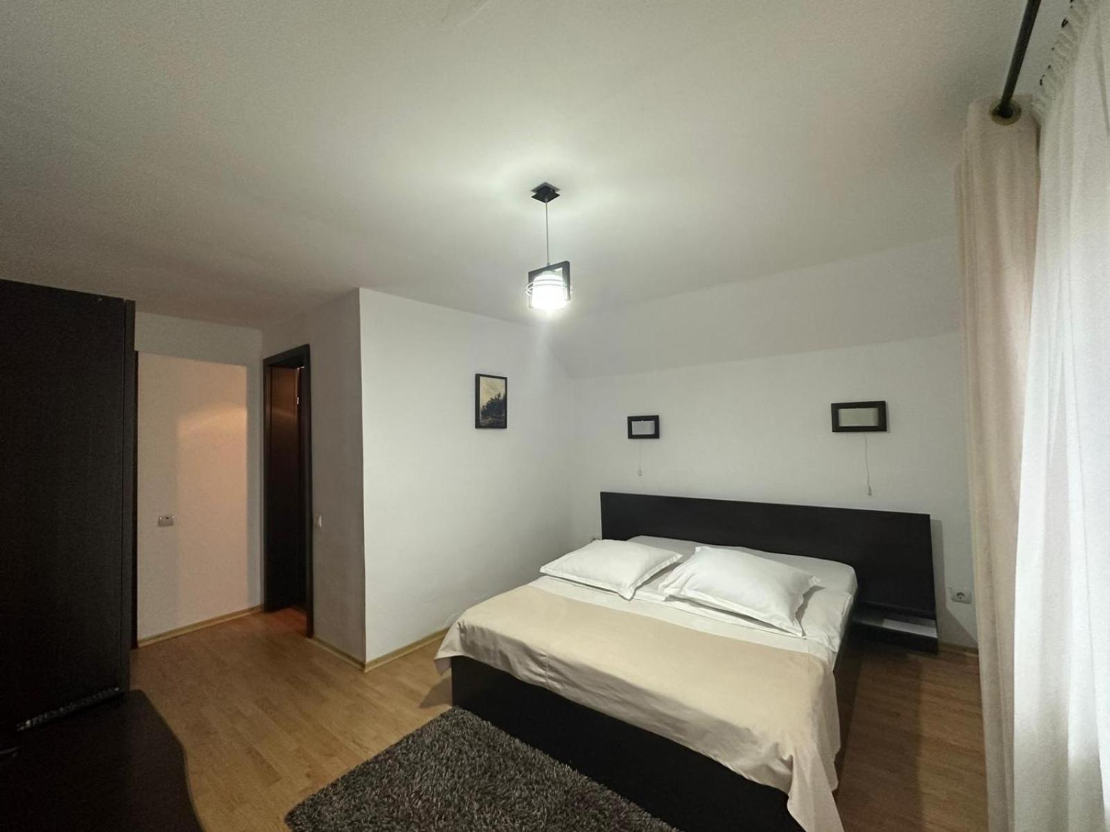 Отель Casuta De Langa Izvor Моечиу-де-Сус Экстерьер фото